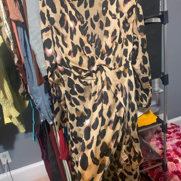 Animal print dress from Pretty Little Thing ✨ - Picture 6 of 6